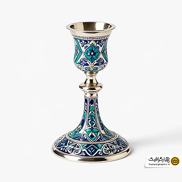 تصویر استوک با کیفیت جا شمعی نقره‌ای پایه بلند با طرح کاشی کاری سنتی
